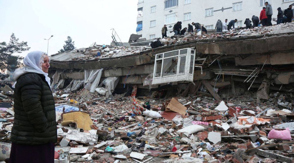 Some 3,000 buildings collapsed in the earthquake Some 3,000 buildings collapsed in the earthquake