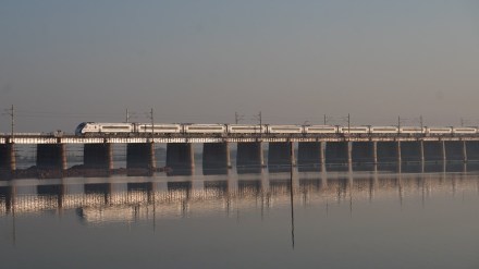 vande bharat, vande bharat train, vande bharat express, vande bharat train speed, vande bharat sleeper version, vande bharat sleeper version tender, vande bharat sleeper version contract, vande bharat sleeper version news, vande bharat sleeper version latest news, vande bharat sleeper version khabar, vande bharat latest news, vande bharat contract, vande bharat bidders, vande bharat lowest bidders, rvnl, rvnl vande bharat,