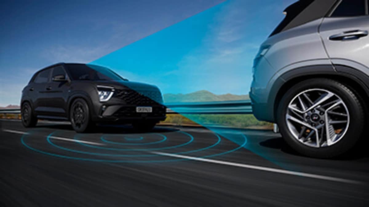 The 2023 Hyundai Creta N Line Night Edition gets an advanced driver assistance system including ADAS technology. It offers features such as adaptive autopilot, also offered in the Mahindra XUV700 lane assistant, collision alert with automatic braking (with pedestrian, cyclist and turning detection) and side cameras. 
