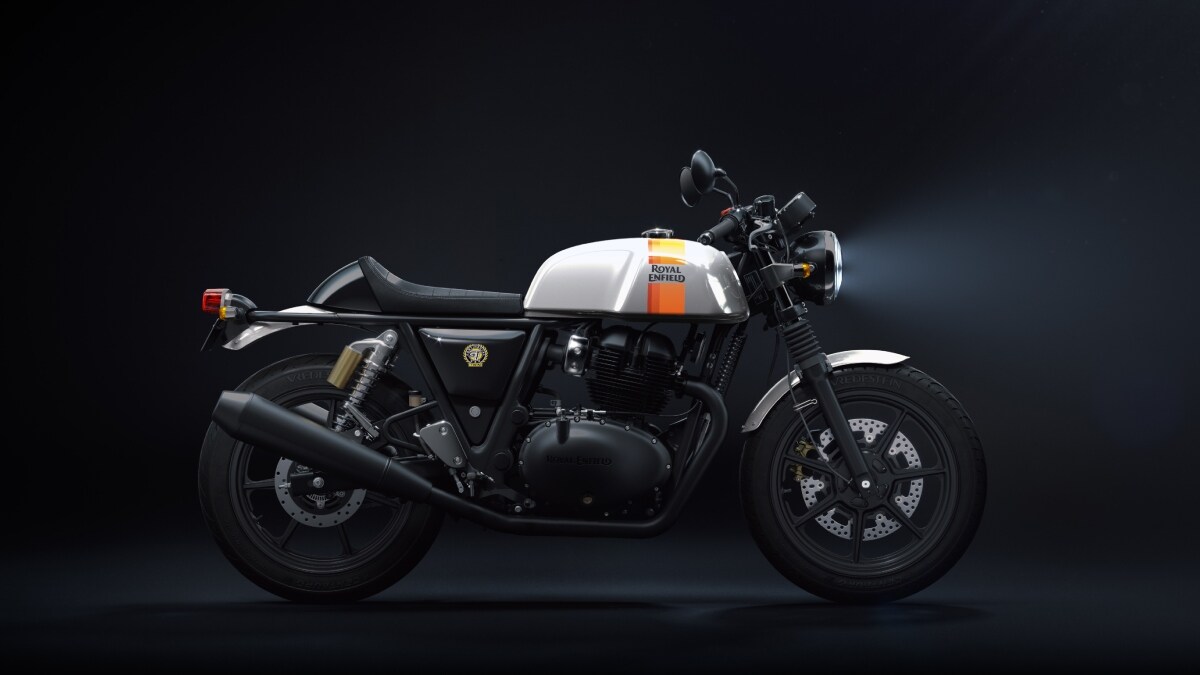 Now there are four new colour options for the Interceptor 650 and two new shades for the Continental GT650 – Slipstream Blue and Apex Grey. 