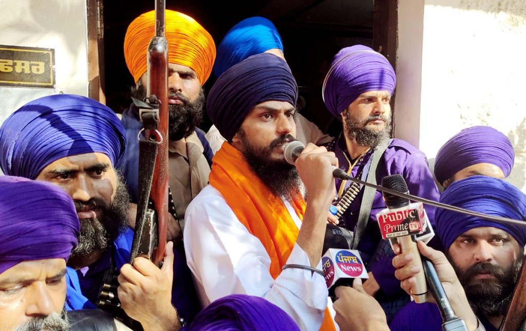 Khalistani leader Amritpal Singh was detained near Jalandhar's Nakodar Khalistani leader Amritpal Singh was detained near Jalandhar's Nakodar