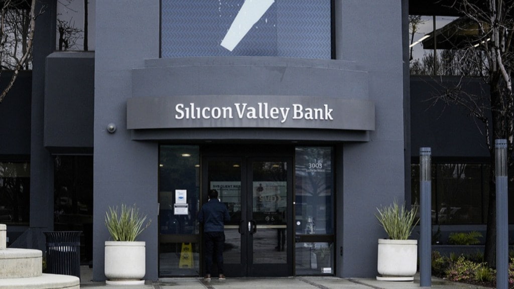 Silicon Valley Bank, Signature Bank, banking sector, banking crisis, lenders, US financial system, profitability, Federal Reserve, bank accounts, funding gap, inflation