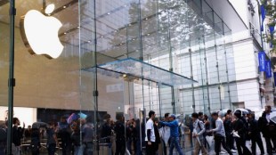 Apple, sales operations, international operations, management, India business, demand surge, retail outlets, manufacturing, Foxconn, iPhone sales