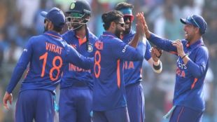 Australia opt to field against India in 2nd ODI