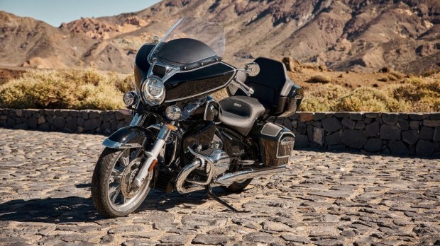 The R18 Transcontinental is powered by the same 1,802cc, air- and oil-cooled boxer engine that produces 91hp and 158Nm mated to a  6-speed gearbox. Riding modes include – Rain, Roll and Rock. 