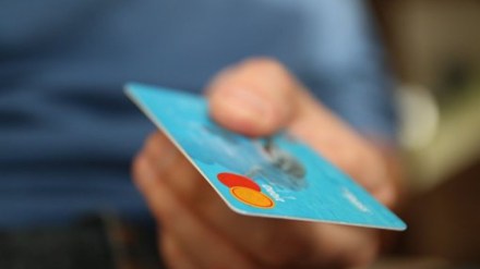 Banks agree to issue credit cards to youth for starting businesses in Bengal