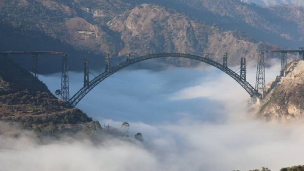 Chenab bridge, Chenab bridge Jammu and Kashmir, Anji bridge, Udhampur-Srinagar-Baramulla Rail Link, Indian Express railway news, Indian Railways, northern railways Chenab bridge, Chenab bridge Jammu and Kashmir, Anji bridge, Udhampur-Srinagar-Baramulla Rail Link, Indian Express railway news, Indian Railways, northern railways