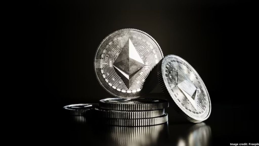 Experts believe that ETH staking can ensure high returns for proof-of-stake protocols