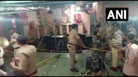 Devotees trapped at Indore temple