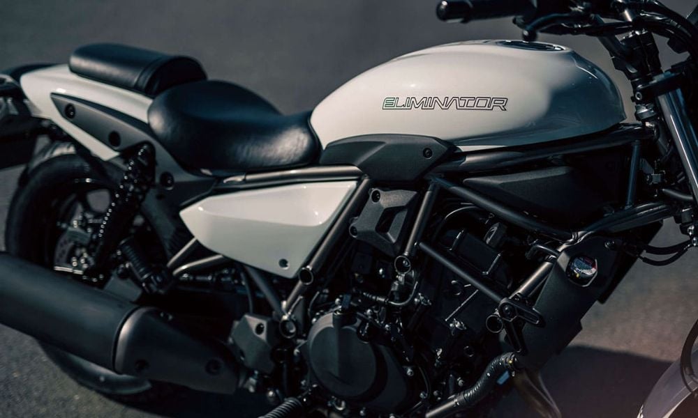 Kawasaki Eliminator 400 vs Royal Enfield Interceptor 650: EngineThe Kawasaki Eliminator 400 is powered by a 399cc liquid-cooled, four-stroke, parallel-twin engine that produces 34 horsepower and 28 Nm of torque.