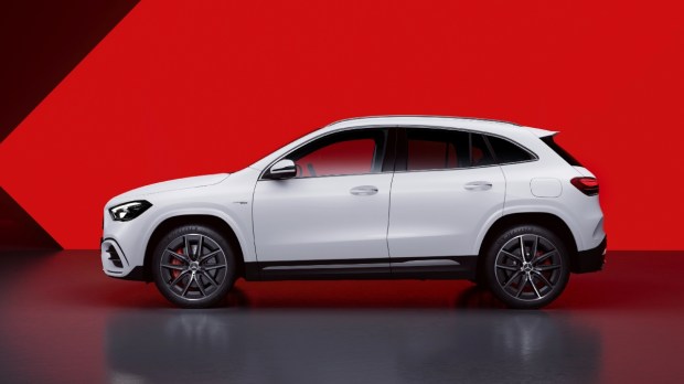 Visual changes made to the updated Mercedes-Benz GLA include new grille, bumper and light signatures. Both the new GLA and GLB get LED lights as standard. 