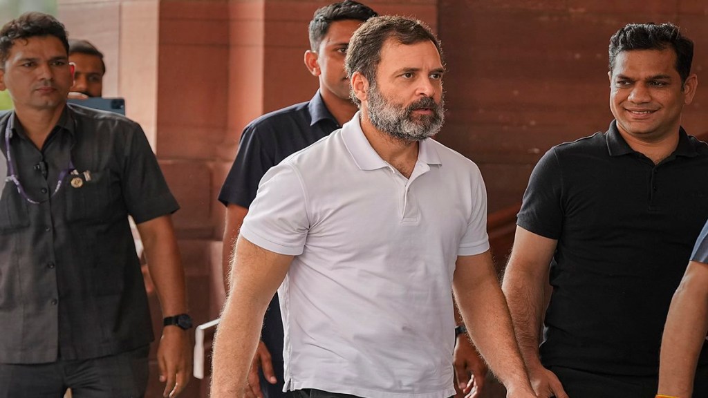 Rahul Gandhi vacates bungalow eight days ahead of deadline, likely to move to 10 Janpath Rahul Gandhi vacates bungalow eight days ahead of deadline, likely to move to 10 Janpath