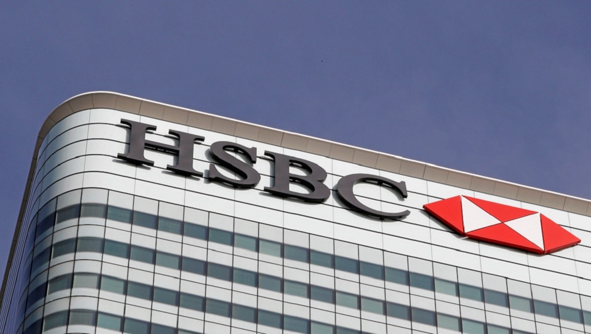 HSBC, private banking, investable assets, wealth managers, UHNIs, customers