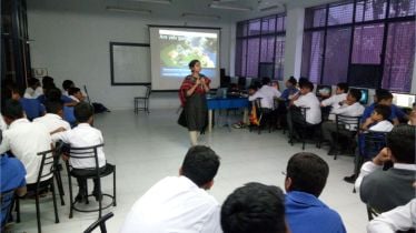 Students at the computer lab of the Scindia School. Image Credit: School Website