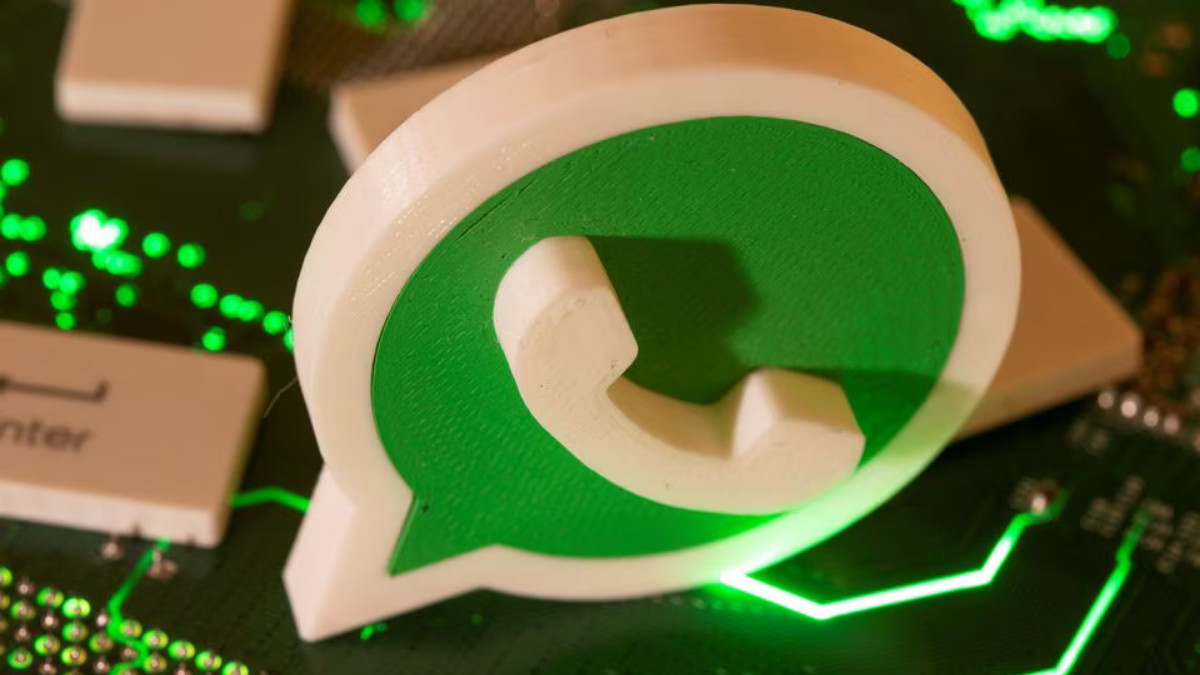 WhatsApp gets Boost Status shortcut to let businesses promote their status on Facebook, Instagram WhatsApp gets Boost Status shortcut to let businesses promote their status on Facebook, Instagram