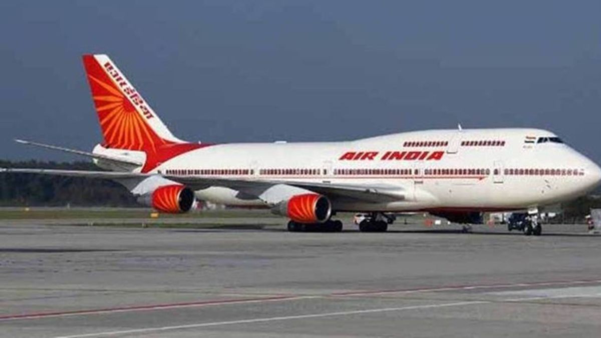 London-Mumbai Air India flight passenger handed over to cops for smoking in aircraft lavatory, unruly behaviour London-Mumbai Air India flight passenger handed over to cops for smoking in aircraft lavatory, unruly behaviour