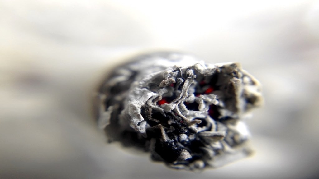 World No Tobacco Day, World No Tobacco Day 2023, smoking, smoking side effects, healthcare news,