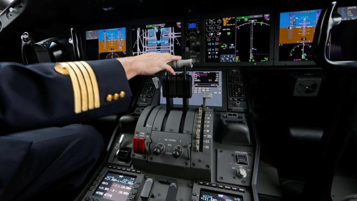 Aviation, aviation news, airports, pilots, pilot shortage, airlines, flying training organisations