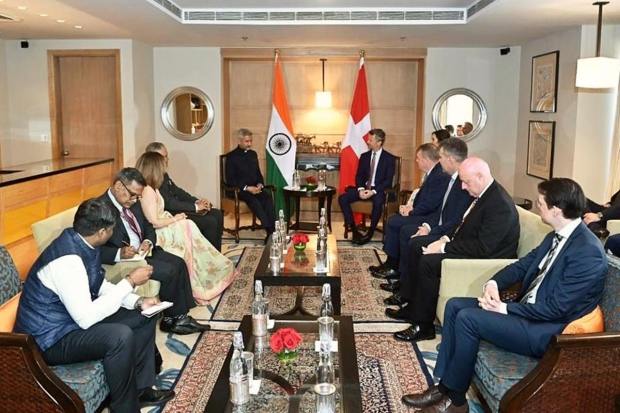 S Jaishankar meets the Royal Highness of Denmark and Crown Prince Frederik and Princess Mary Elizabeth. Shares with them various aspects of the New India in making. The conversation covered sustainability and digital delivery in particular. (Twitter/@DrSJaishankar)