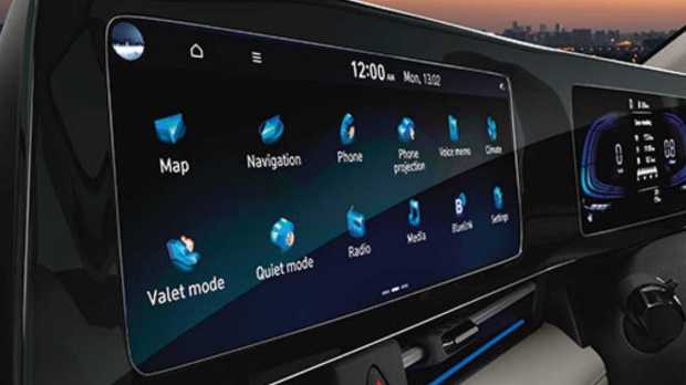hyundai verna dual screens