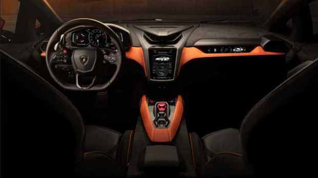 Lamborghini Revuelto interior and features
