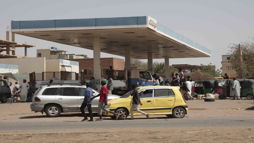 sudan, sudan infighting, sudan crisis, sudan evacuation, sudan ceasefire,