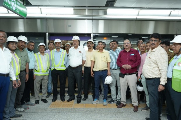 P Uday Kumar Reddy, General Manager, Kolkata Metro along with senior officials travelled from Mahakaran to Howrah Maidan station in Rake No. MR-612 to witness this historic event. (Kolkata Metro)
