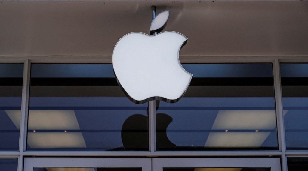 apple, iphone, production, assembly lines, Foxconn, supplier, manufacturing hub, retail stores, technology, supply chain apple, iphone, production, assembly lines, Foxconn, supplier, manufacturing hub, retail stores, technology, supply chain