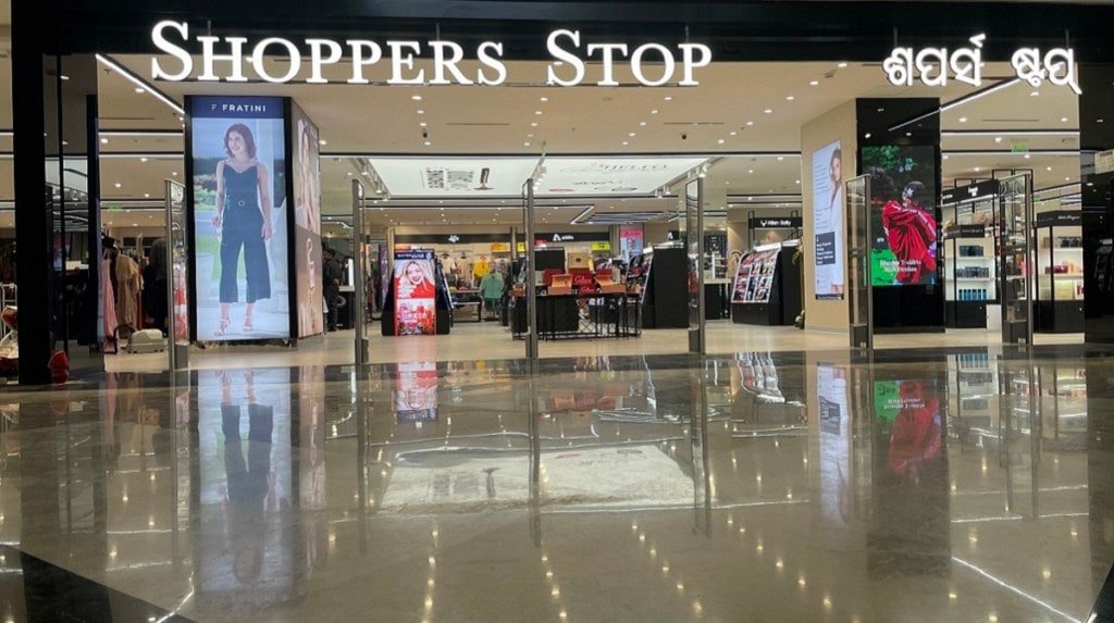 Shoppers Stop, Kavindra Mishra, Venugopal Nair, resignation, appointment, promotion, appointment, tenure