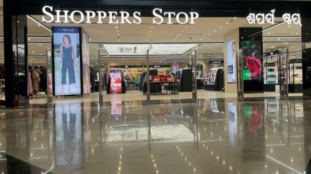 Shoppers Stop, Kavindra Mishra, Venugopal Nair, resignation, appointment, promotion, appointment, tenure