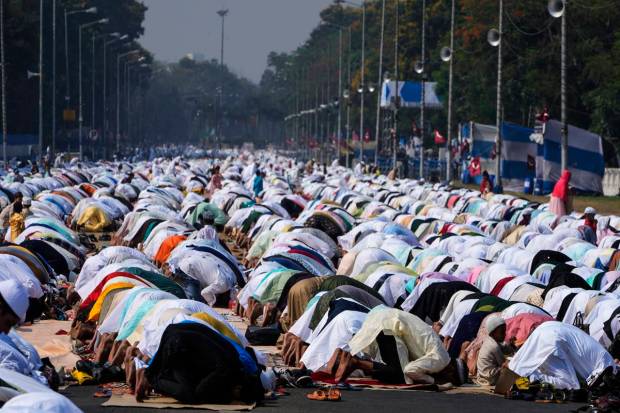 Muslims offer Eid al-Fitr prayers in Kolkata, India. (AP Photo)