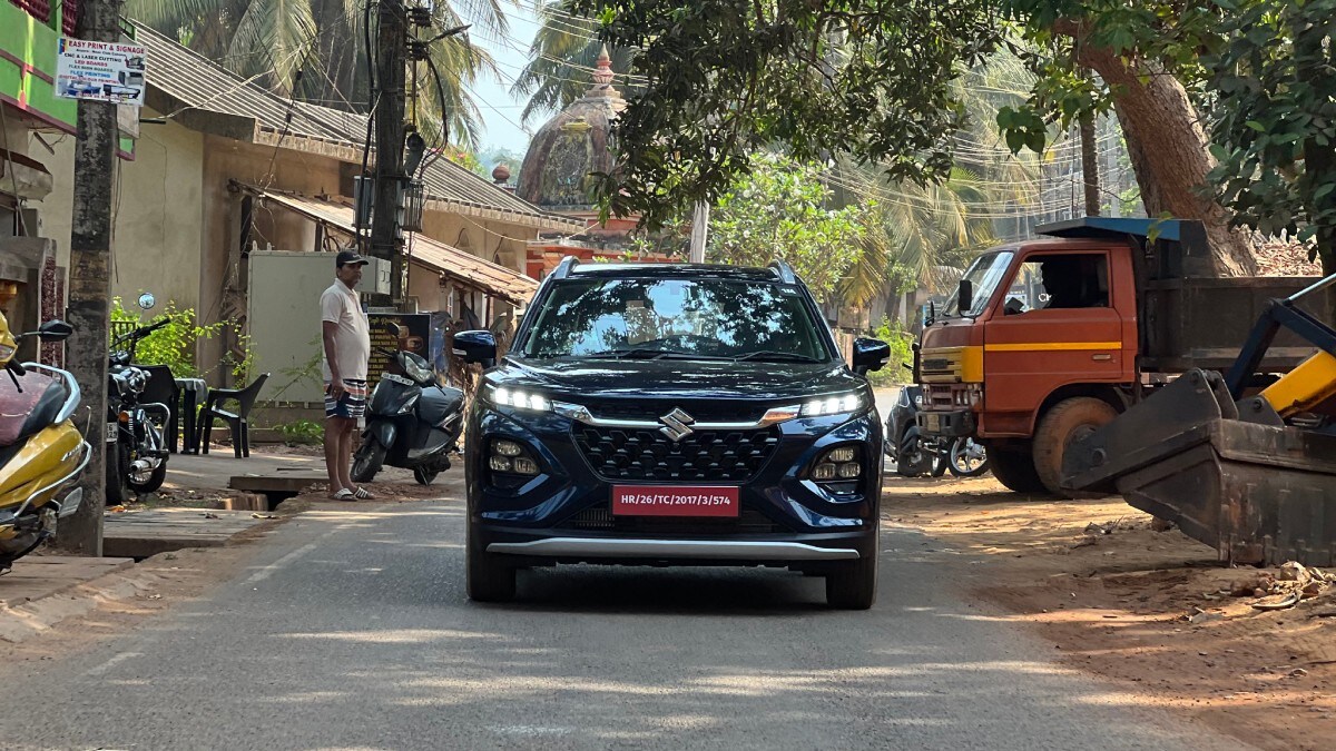 The Fronx also marks the return of Maruti's Boosterjet engine. It gets 1.0-litre turbocharged petrol motor that churns out 98.6 bhp and 147.6 Nm, paired with a 5-speed MT and a 6-speed torque-converter AT.
