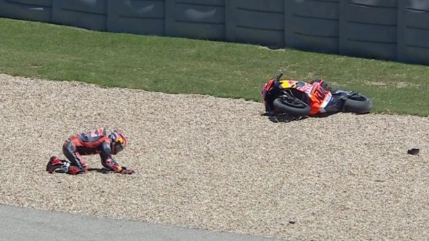 motogp crash