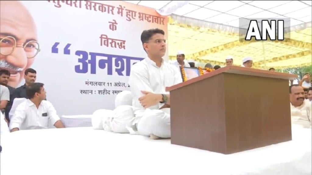 Rajasthan Congress crisis: Kamal Nath roped in to mediate Gehlot-Pilot tussle Rajasthan Congress crisis: Kamal Nath roped in to mediate Gehlot-Pilot tussle