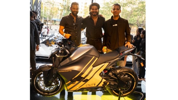 L-R: Narayan Subramanian, Co-Founder & CEO, Ultraviolette Automotive; Film actor Dulquer Salmaan, and Niraj Rajmohan, Co-Founder & CTO, Ultraviolette Automotive.