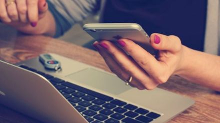For travelers, booking online is undoubtedly beneficial For travelers, booking online is undoubtedly beneficial