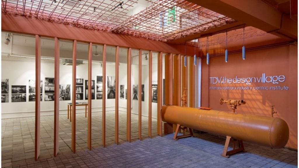 The collaboration aims to strengthen design education in fashion.