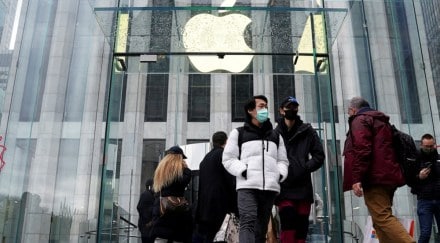 apple, apple retail stores, layoff, job cuts, retail team, consumer spending, iPhone, employees, tech companies, tech layoff