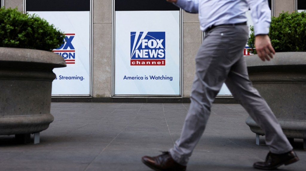 Fox news, defamation, lawsuit, voting machine, legal battles, defamatory statements, investor, trial, competitors