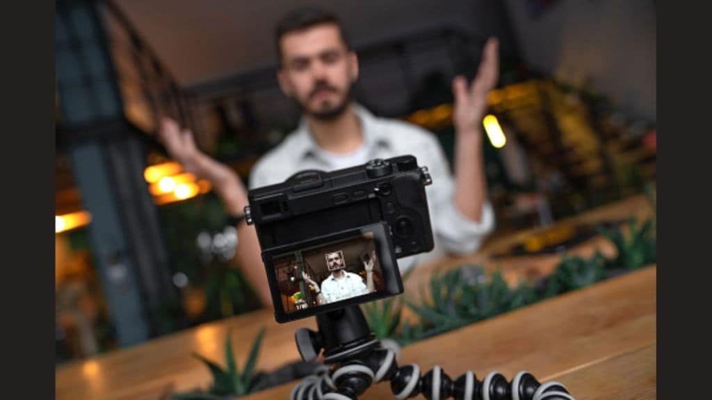According to a recent report by Kalaari Capital out of 8 crore creators in the country, only 1.5 lakh are able to effectively monetize their services.