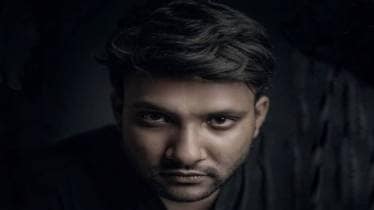 Meet Arya Chandel, a dentist turned magician who is said to be India's David Copperfield