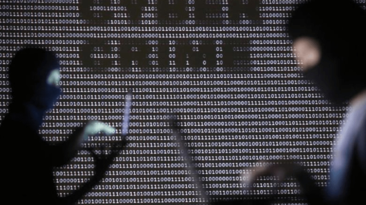 FBI warns people against using free public charging stations due to malware risks