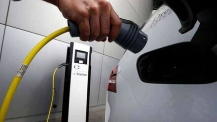 auto sector, electric vehicles