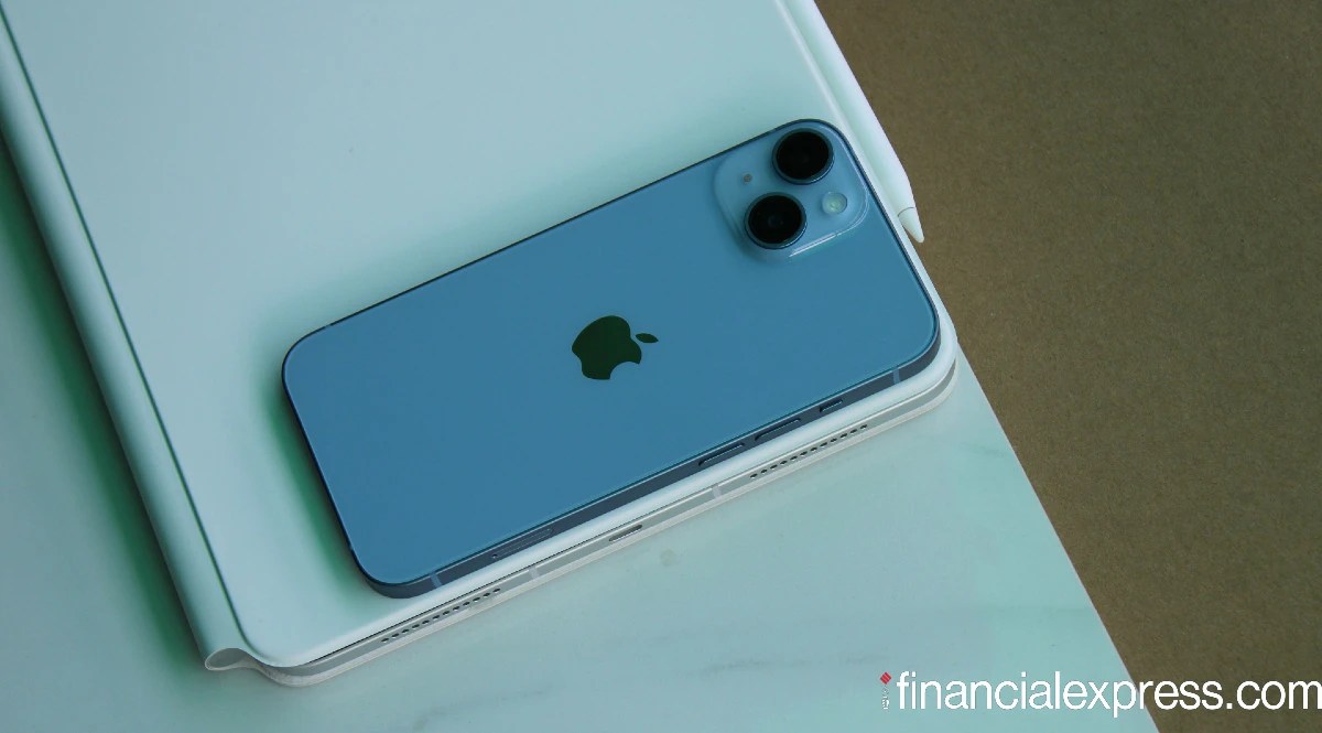 iPhone 14 in picture. iPhone 15 new renders reveal critical details