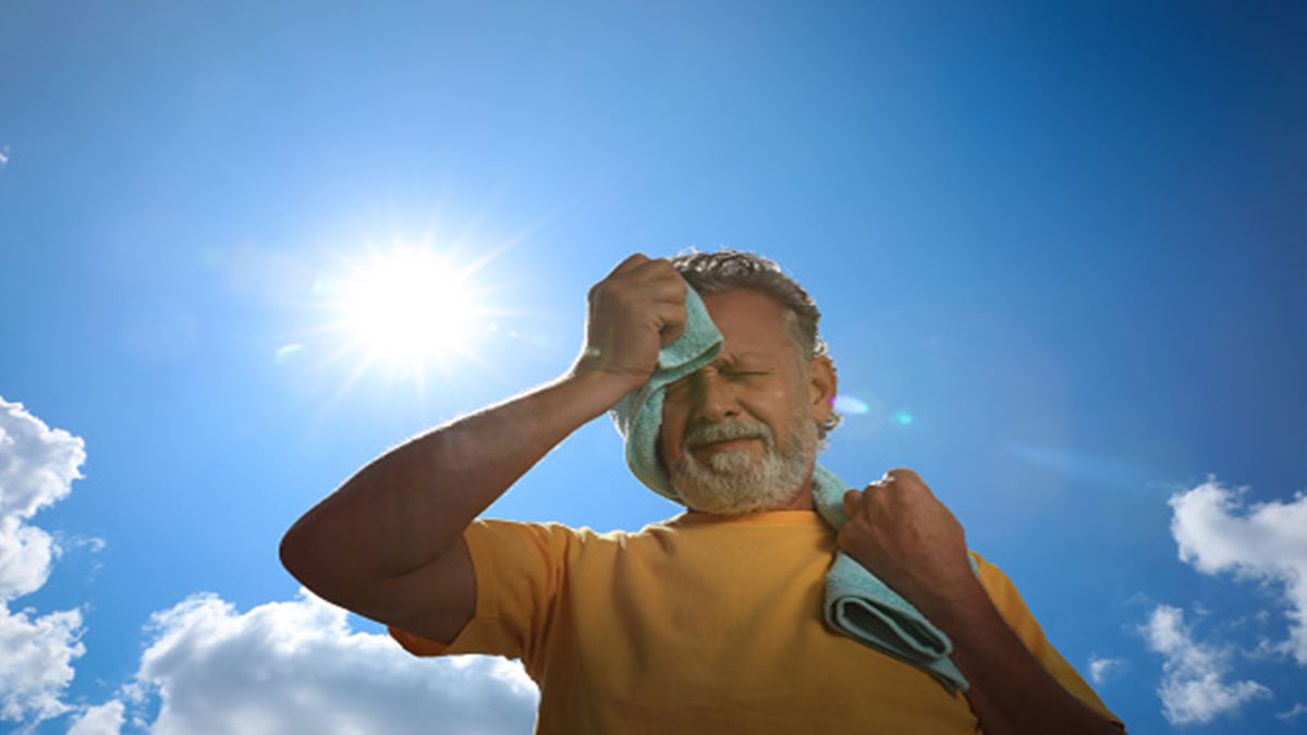 Heatstroke, Heatstroke in Mumbai, Heatstroke deaths, heatstroke symptoms, heatstroke causes, heatstrokes treatment, healthcare news, Heatstroke, Heatstroke in Mumbai, Heatstroke deaths, heatstroke symptoms, heatstroke causes, heatstrokes treatment, healthcare news,