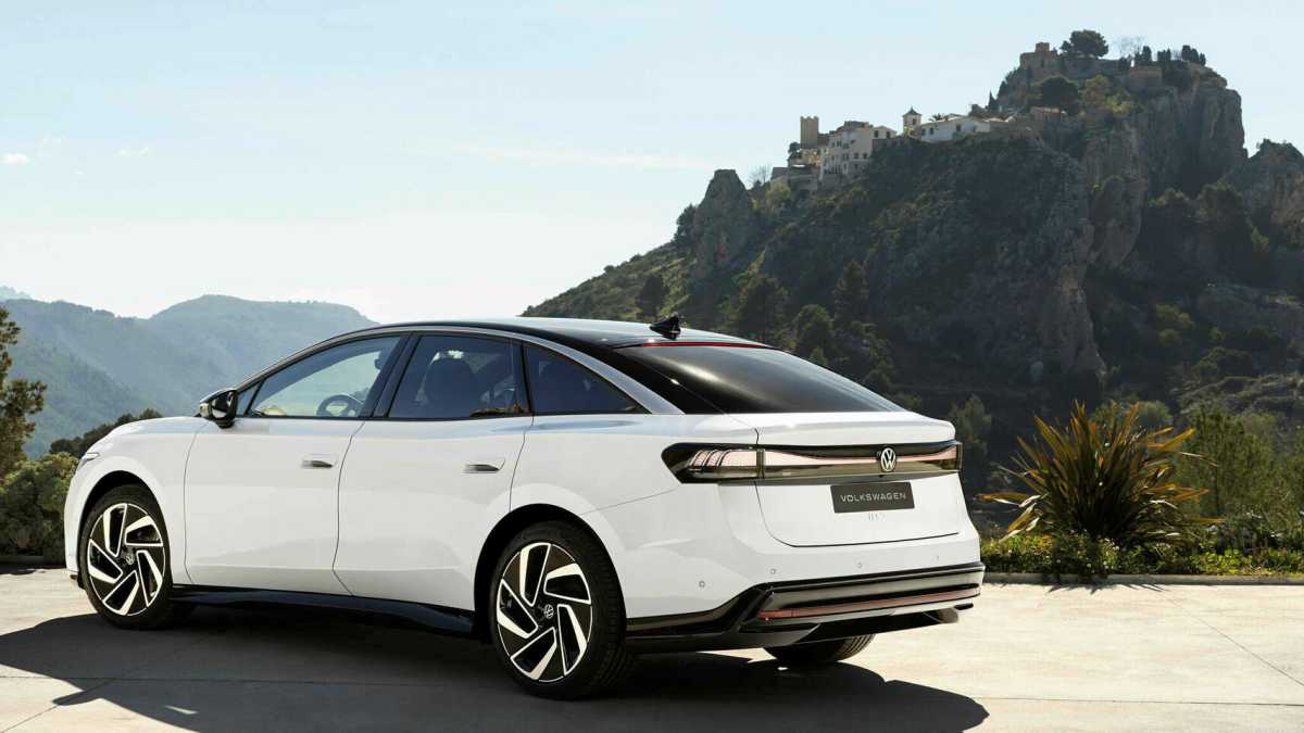 The design is carried over to the rear as well, with the tail lamps stretching across the boot.
