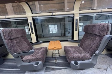 Good news for rail commuters! Enjoy scenic beauty of nature while travelling to Shimla with THIS coach – See Photos