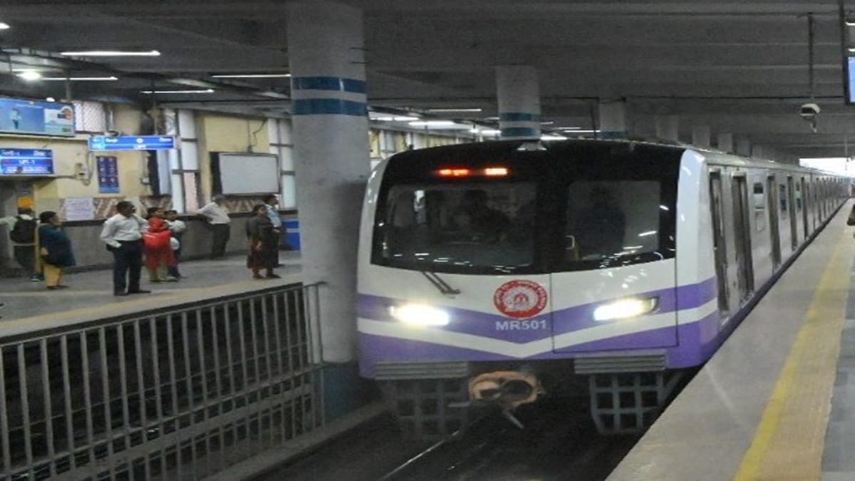 kolkata metro, kolkata metro timings, kolkata metro map, kolkata metro start date, kolkata metro news, kolkata metro twitter, kolkata metro station list, kolkata metro power block, kolkata metro mega power block, track maintenance on kolkata metro,