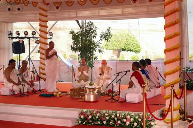 Prime Minister Narendra Modi performs 'pooja' at the inauguration of the new Parliament building. (Image/PTI)