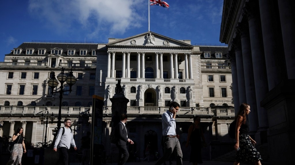 Bank of England, UK interest rate, economy, inflation, Monetary Policy Committee, investors, mortgage costs, borrowing costs, quantitative easing, financial crisis, Goldman Sachs